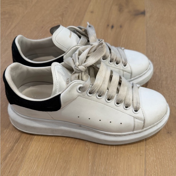 Alexander McQueen Shoes - Alexander McQueen White and Black Sneakers